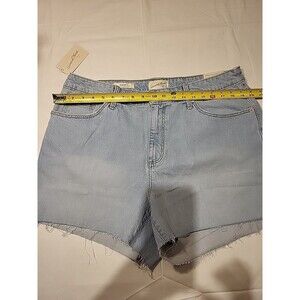 Universal Thread Women's 16 Shorts NEW with tags